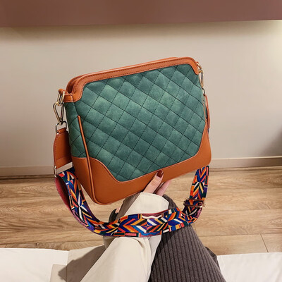 

Wide shoulder strap bag female new Korean version of rhombic shoulder bag fashion embroidery line foreign air shoulder b