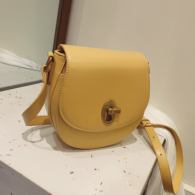 

Summer ins super fire bag female 2019 new wave French fashion texture Messenger bag wild shoulder saddle bag