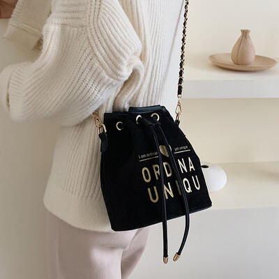 

Ins super fire small bag female 2019 new fashion girl wool bucket bag foreign gas fresh chain Messenger bag