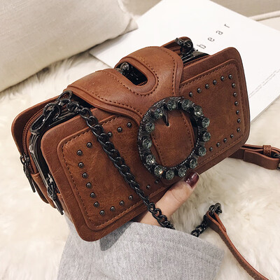 

Small bag women 2019 autumn&winter new tide Korean chain retro Messenger bag Hong Kong wind shoulder small square bag