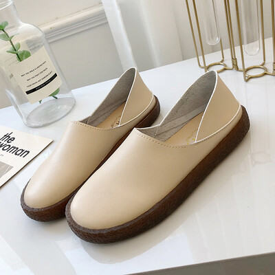 

Bean shoes woman 2019 spring new flat-soled single shoes beef tendons soft soles lazy people pedal mothers white nurse shoes