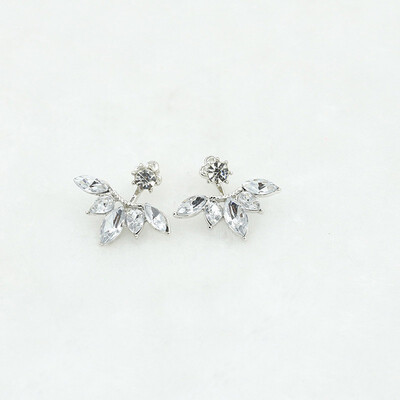 

Korean Style Fashion Elegant Rhinestone Daisy Flower Stud Earrings For Women Chic Stud Earrings Female Casual Ear Jewelry Gift