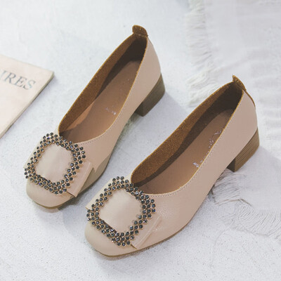 

Hollow shoes women 2019 spring Joker thick heel square rhinestone shallow one pedal bean shoes summer grandma shoes tide