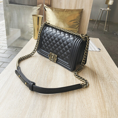 

2019 new womens bag small fragrance single shoulder diagonal package rhombic chain bag fashion leather cowhide female bag