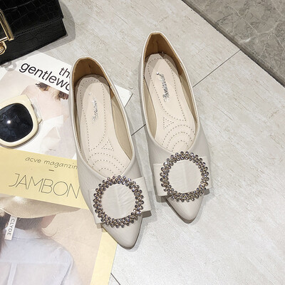 

Bean shoes flat sole shoes summer version of the Korean version of the retro pointed grandmother shoes shallow mouth pedal