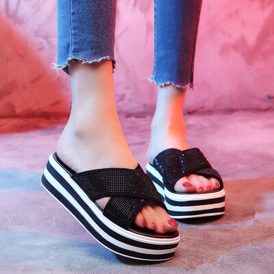 

Muffin Slippers with Thick Bottom for Women Wearing Korean Chic Fashion Slippers in Summer Outside