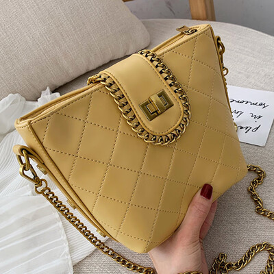 

The new 2019 summer network celebrity fashion is simple rhomboid chain retro hundred lap shoulder slanted bucket bag