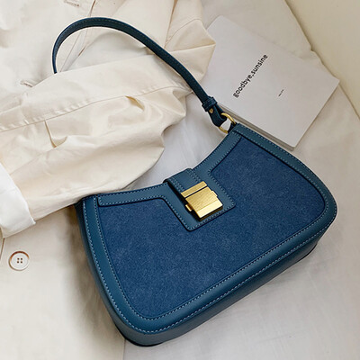 

The new 2019 Korean version of the autumn womens bag is popular with a simple oblique satchel