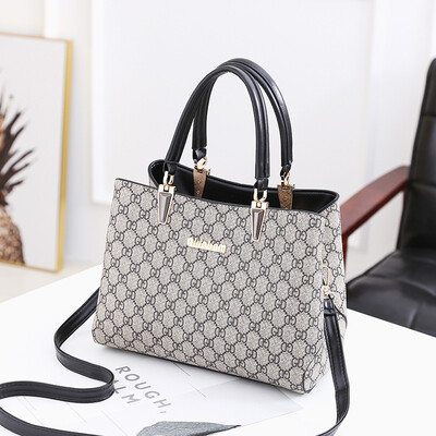 

European&American style old flower hit color female bag 2019 new fashion printing trend mother package