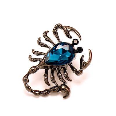 

Korean version of Wild Corsage Brooch - Black Blue Crystal Vintage Animal Large Crystal Scorpion Brooch Pins Women Party