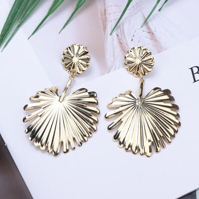 

European & American Exaggerated Round Coin Drop Earring for Women Pendientes Vintage Geometric Metal Large Earrings Jewelry Gift
