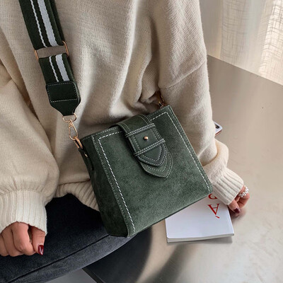 

Sen retro retro bag female 2019 new wave Korean version ins super fire wild Messenger bag wideband scrub single shoulder