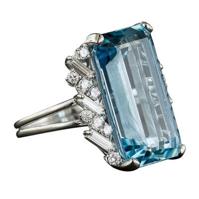 

Women Exquisite Luxury Sapphire Ring Topaz Engagement Ring Wedding Ring Stylish