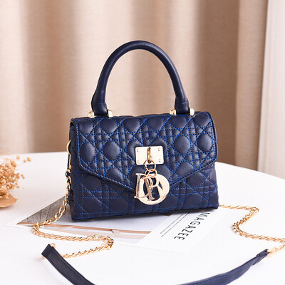 

2019 spring new cool shoulder single diagonal small bag Korean fashion handbags Messenger small square bag