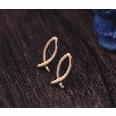 

2017 New Fashion Women Earrings Brushed Geometric Star Stud Earrings for Women Party Gifts e014