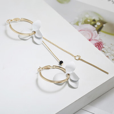 

Elegant Painted White Flower Asymmetric Earrings for Women Gold Color Small Hoops Earrings Long Chain Bar Hanging Earrings