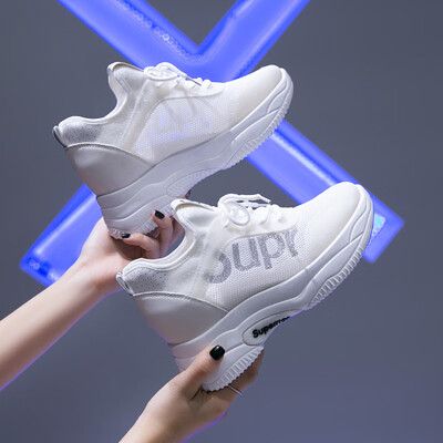 

2019 summer new breathable mesh sports shoes female Korean version of the wild thick bottom increased casual old white shoes