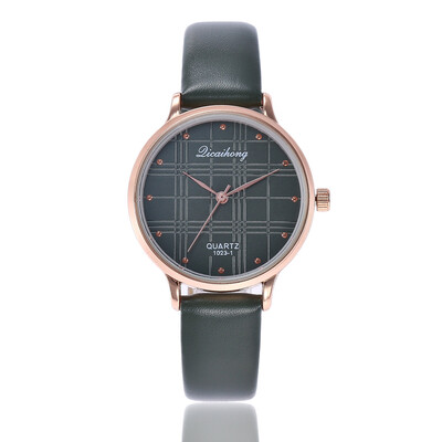 

Korean version of the personality ladies belt watch rivet scale stone