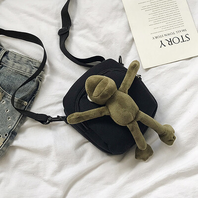 

2019 new casual simple wild shoulder bag cartoon cute little frog canvas bag fashion cute messenger Messenger bag