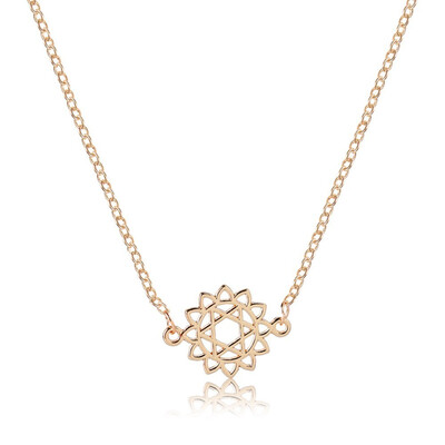 

Fashion Women New Bohemian Metal Heart Cute Mini Butterfly Necklace Summer Wear Necklace Jewelry Perfect Wedding Party Gift