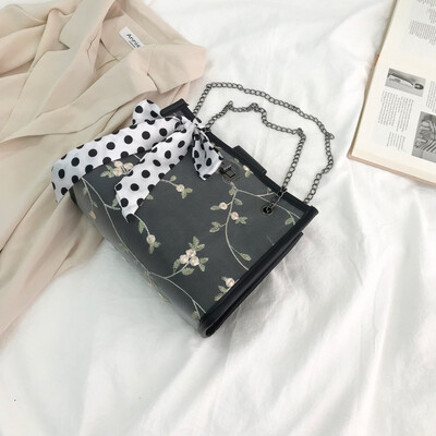 

Fashion wild bow shoulder bag female Sen chain messenger bag 2019 new simple embroidery small square bag