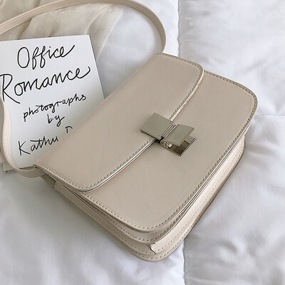 

In summer the new little fresh girl 2019 new fashion pure color tofu bag students take the oblique satchel bag