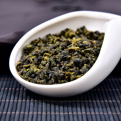 

First Prize Organ Hand Harvest Da Yu Ling Oolong 2600M High Mountain Taiwan Tea