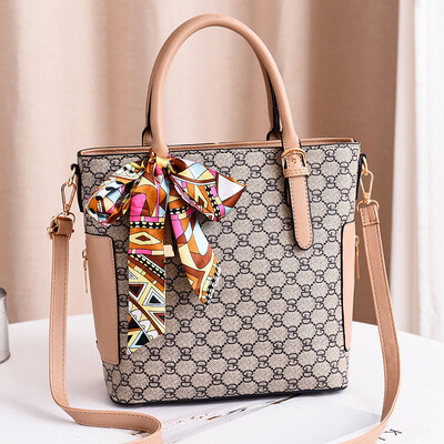 

2019 female bag spring new European&American fashion handbag elegant big bag shoulder Messenger bag