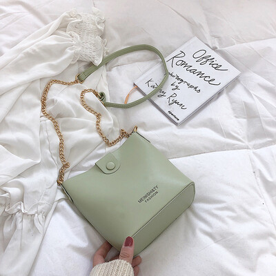 

New bag female bag 2019 new wave Korean version of the simple Messenger bag fashion wild chain ocean gas bucket bag