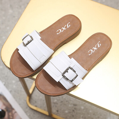 

Belt buckle slippers women wear 2019 Korean version of flat-bottomed cool cattle tendons anti-skid one-word bear shoes