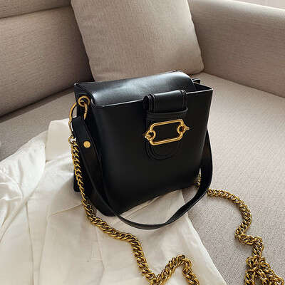 

Qiao Bani 2019 new South Korea ins fashion retro wind chain flip bag hand strap shoulder diagonal tide handbag
