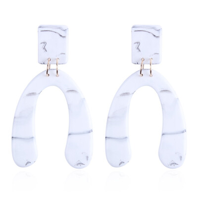 

Resin Dangle Earrings with Alloy Rectangle with Letter U Golden Plated AntiqueWhite 80x45mm