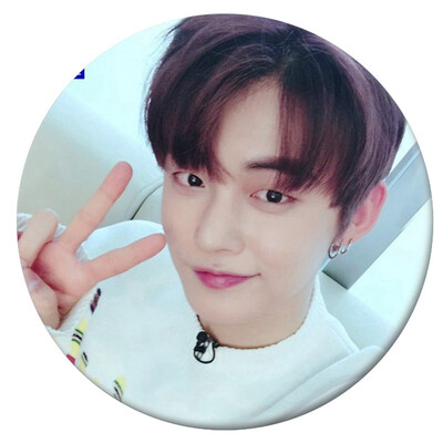 

Collection&Decorative Gifts for Fans Round Badge Tinplate Badge Korean New Idol Team of TXT Brooch