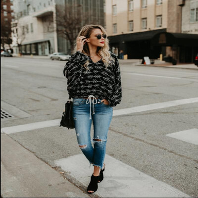

2018 autumn&winter new cross-border supply Europe&the United States foreign trade hot casual print sweater black