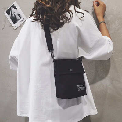 

Japanese Harajuku student small bag female 2019 new ins canvas bag Korean version of the wild casual shoulder Messenger bag