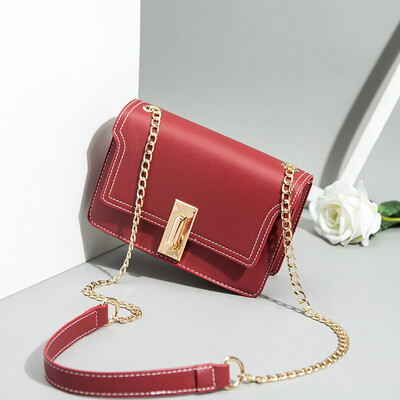 

Womens bag 2019 messenger bag simple tide single shoulder lock small square bag retro chain high sense of foreign style