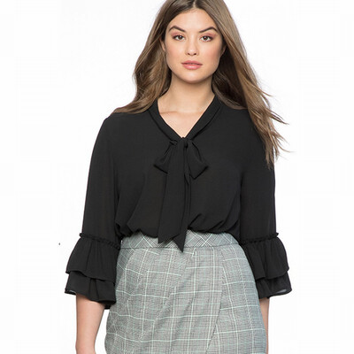 

Large size shirt Womens early V-neck seven-point sleeve loose shirt