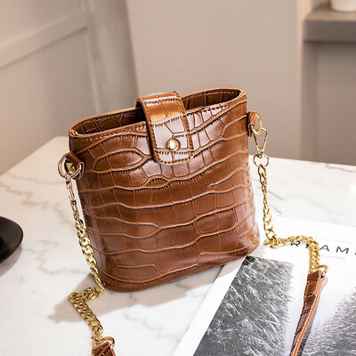 

Tailored Women Small Square Bag Wild Casual Messenger Handbag Shoulder Bag
