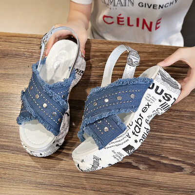 

Internet celebrity Roman sandals fairy wind 2019 summer new students 100 beach shoes thick soled muffin shoes ins tide