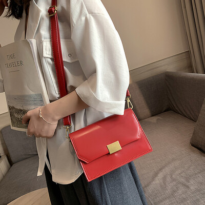 

Qiao Bani 2019 new Korean fashion Dongdaemun simple lock small square bag wild shoulder diagonal female bag