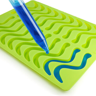 

Practical Rubber Candy Silicone Tray With Dropper Make Chocolate Candy Ice Jelly Mold DIY Children Cake Tools