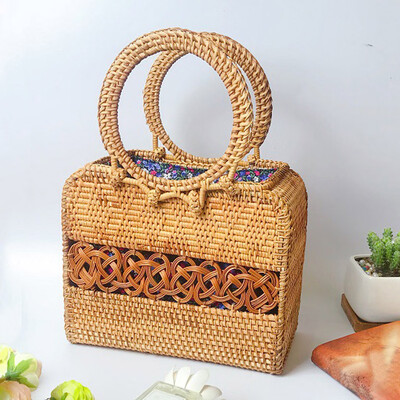 

Tailored Circle Handwoven Bali Round Retro Rattan Straw Handbag Crossbody