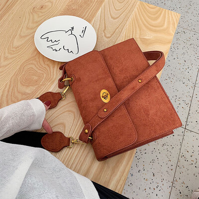 

Net red ins leisure bag early autumn retro frosted lock small square bag new 2019 shoulder slung bag