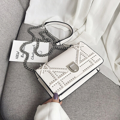 

Qiao Bani 2019 new Korean chic fashion rivet small square bag shoulder diagonal trend handbags a generation