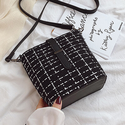 

Summer new bag women 2019 new Korean fashion casual slung Joker shoulder woven bucket bag