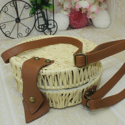 

2019 Women Round Straw Bags Adjust Leather Straps Shoulder Bag Summer Bohemian Woven Handbags Beach Rattan Crossbody Bags