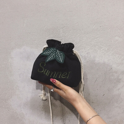 

Summer bag female 2019 new Korean version of the small fresh girl canvas slung shoulder bag ins mini bucket bag