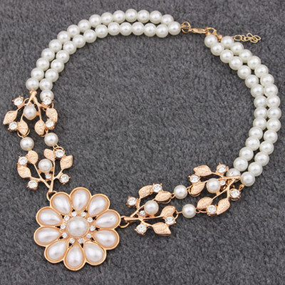 

Women\s Bohemian Faux Pearl Flower Pendant Choker Necklace Jewelry Charm Gift