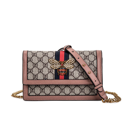 

2019 new Korean version of the trend of rhinestone bee chain bag fashion printing shoulder slung female bag flip bag