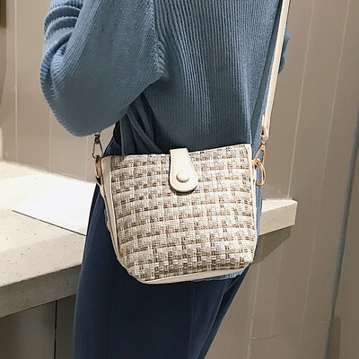 

Womens bag 2019 new wild gas bucket bag fashion woolen shoulder bag popular net red ins slung small bag